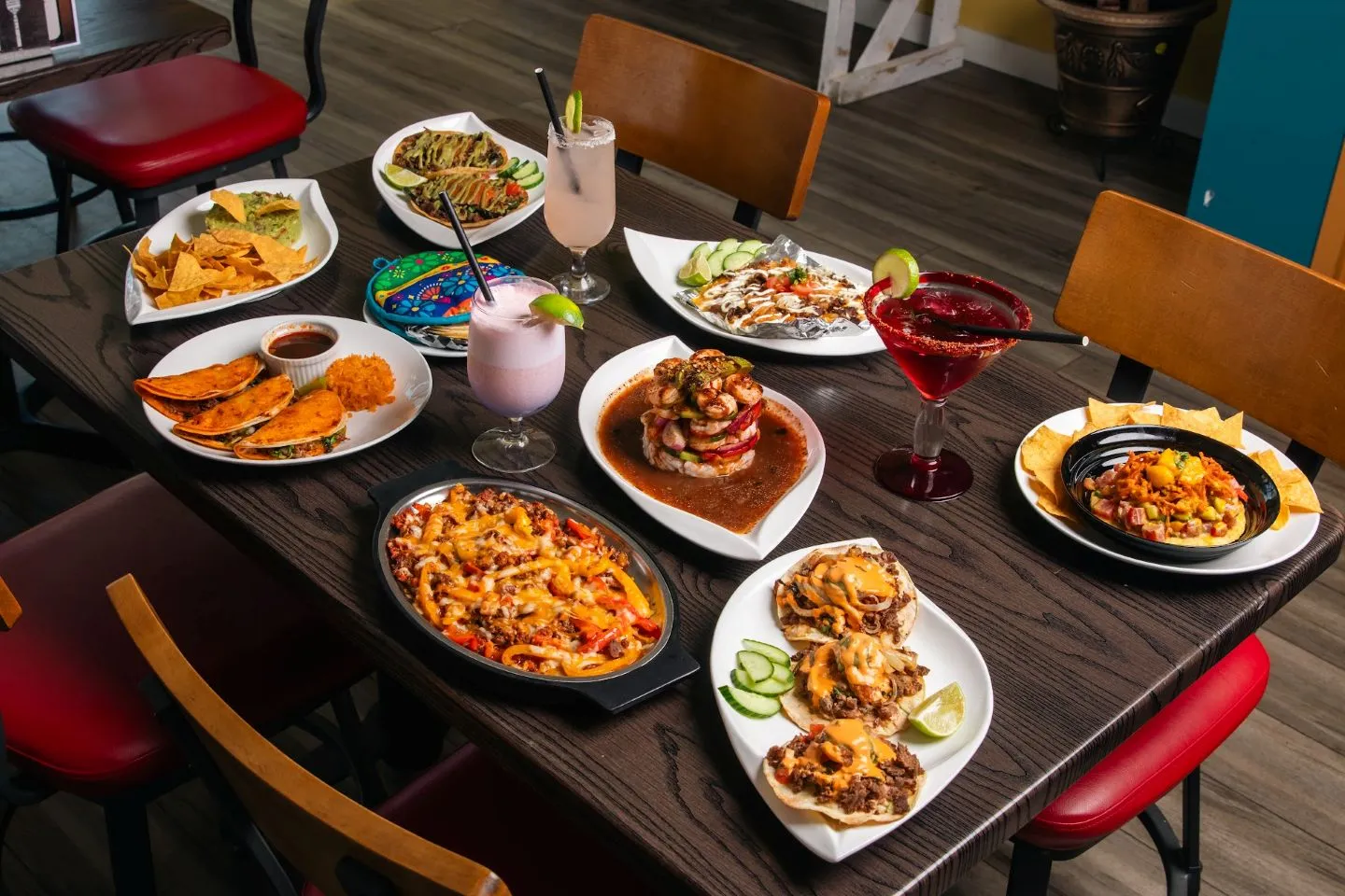 El Taco Loco Downtown Edmonton – restaurant interior and atmosphere